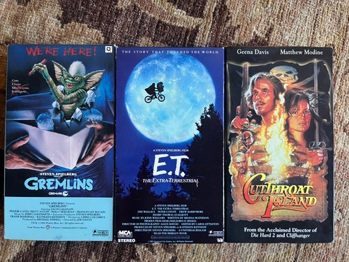 The extra terrestrial - e.t., extra-terrestrial